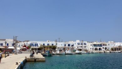 Αντίπαρος:-Φωτογράφιζε-κορίτσια-σε-παραλία-γυμνιστών-–-Δεκάδες-εικόνες-στο-κινητό-του