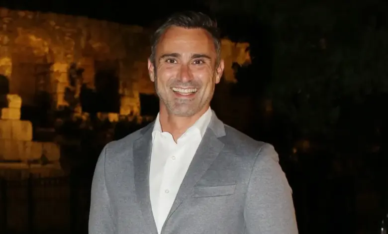 Γιώργος-Καπουτζίδης:-Δημόσια-αφιέρωση-στον-σύντροφό-του-–-«Υπάρχει-κάποιος-που-με-έκανε-να-μη-φοβάμαι»