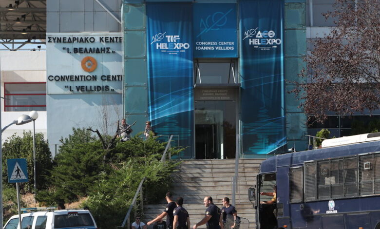ΔΕΘ-2025:-Δρακόντεια-μέτρα-ασφαλείας-στη-Θεσσαλονίκη-–-Ξεκίνησαν-οι-συγκεντρώσεις-στο-κέντρο