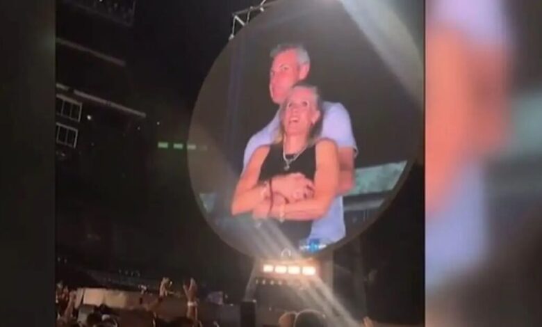 coldplay: Η-ερωμένη-που-«πιάστηκε»-στην-kiss-cam-του-live,-καταθέτει-αίτηση-διαζυγίου-–-«Δεν-είναι-κατάλληλη-για-σύζυγος»
