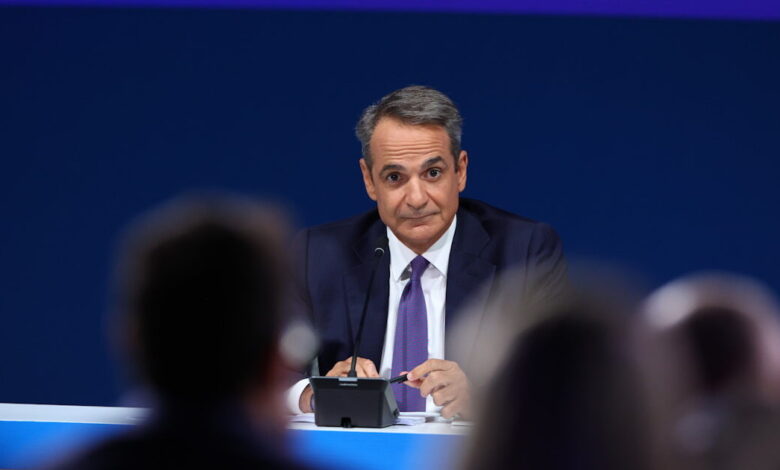 Κυριάκος-Μητσοτάκης:-Το-«μπιφ»-Παύλου-Μαρινάκη-–-«Ριζοσπάστη»-και-η-ερώτηση-της-ΕΦΣΥΝ-που-δεν-απάντησε-ο-πρωθυπουργός-–-«Ο-χρόνος-είναι-περιορισμένος»
