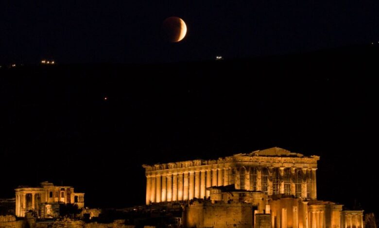 Απόψε-το-«Ματωμένο-φεγγάρι»:-live-η-ολική-έκλειψη-σελήνης