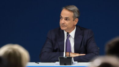 Μητσοτάκης:-Με-προβληματίζει-η-καθυστέρηση-της-Γκιλφόιλ,-αλλά-δεν-έχω-και-τόσο-καλή-σχέση-όσο-ο-Καμμένος