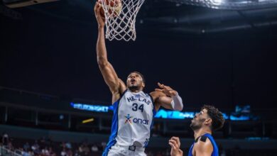 Ελλάδα-–-Ισραήλ-84-79:-Στα-προημιτελικά-του-eurobasket-2025-η-γαλανόλευκη-με-αδιανόητο-Γιάννη-Αντετοκούνμπο