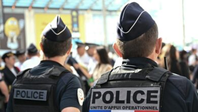Γαλλία:-Γουρουνοκεφαλές-τοποθετήθηκαν-μπροστά-σε-τζαμιά-στο-Παρίσι