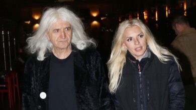 Αννίτα-Πάνια-για-Νίκο-Καρβέλα:-«Χρόνια-πολλά-μωρό-μου,-γκομενάκι-μου»