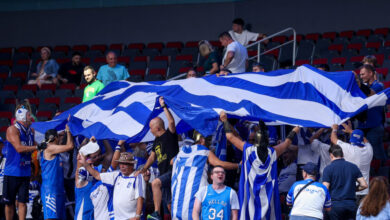 eurobasket-2025:-Αποθέωση-για-τους-παίκτες-της-Εθνικής-στο-ξενοδοχείο-από-τους-Έλληνες-φιλάθλους