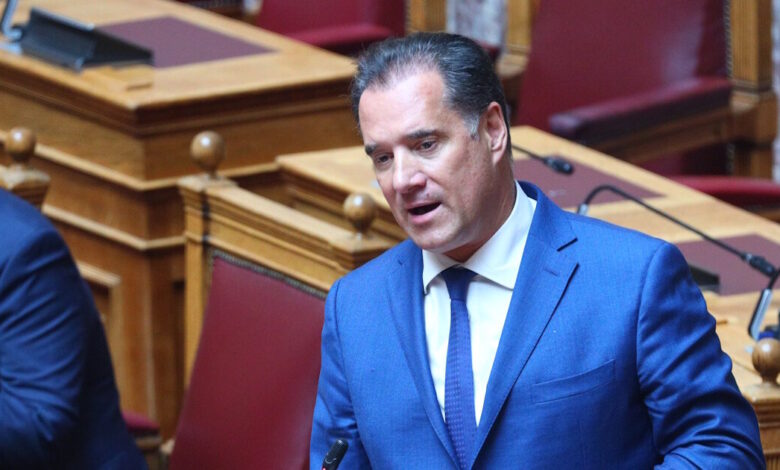 Επίθεση-Γεωργιάδη-σε-Ακρίτα-για-τον-διευθυντή-του-Ιπποκράτειου:-«Ο-ΣΥΡΙΖΑ-θέλει-να-χειρουργεί-κανονικά-με-το-φακελάκι;»