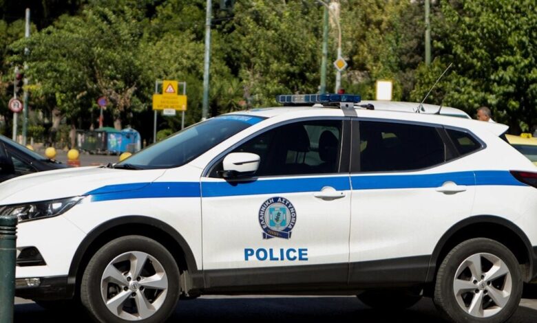 Μεγάλη-αστυνομική-επιχείρηση-σε-οικισμό-στο-Ζεφύρι-–-Κατασχέθηκαν-και-όπλα