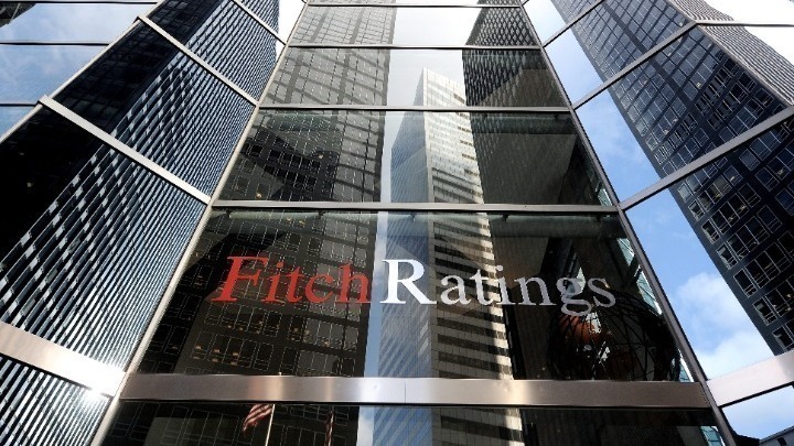 Ο-οίκος-αξιολόγησης-fitch-υποβάθμισε-την-πιστοληπτική-ικανότητα-της-Γαλλίας