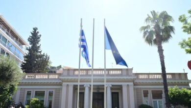 Κυβερνητικές-πηγές:-«Ο-Νίκος-Ανδρουλάκης-από-τη-ΔΕΘ-επανέφερε-τα-“πράσινα-λεφτόδεντρα”,-ισοπεδωτικές-και-ανεύθυνες-λογικές»