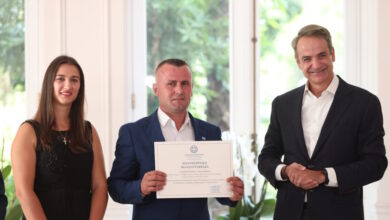 Ελληνική-ιθαγένεια-απέκτησε-τιμητικά-ο-άνδρας-που-ρίσκαρε-την-ζωή-του-και-ανέσυρε-δύο-παιδιά-από-τον-Άραχθο