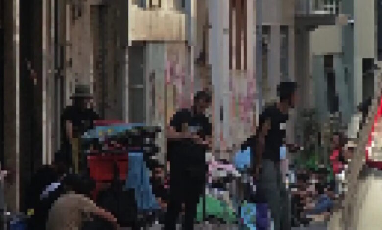 Αυτοψία-στην-πιάτσα-τοξικομανών-της-Ιεροθέου-στην-«καρδιά»-της-Αθήνας:-«Βάλαμε-συρματοπλέγματα-λες-και-είμαστε-φυλακή»