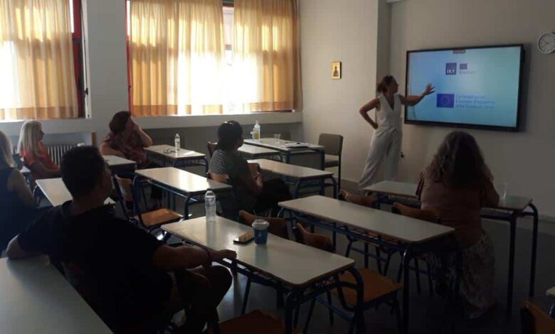 Ενδοσχολική-επιμόρφωση-για-το-erasmus+-«in-search-of-a-school-without-borders»