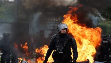 Γαλλία:-Επεισόδια-στις-διαδηλώσεις-για-τις-περικοπές-–-Δεκάδες-συλλήψεις