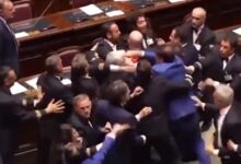 Ιταλία:-Ξύλο-ανάμεσα-σε-βουλευτές-μετά-από-ψηφοφορία-για-συνταγματική-μεταρρύθμιση
