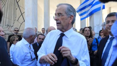 Αντώνης-Σαμαράς:-Θεμελιώδες-ανθρώπινο-δικαίωμα-το-αίτημα-για-εκταφή-των-σορών-των-θυμάτων-στα-Τέμπη