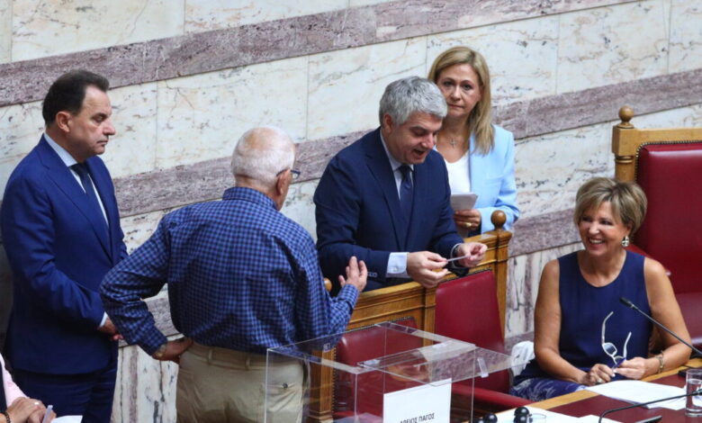 Οργή-Οδυσσέα-Κωνσταντινόπουλου-περί-προσχώρησής-του-στη-ΝΔ:-«Εγώ-αυτά-τα-ξεφτιλίκια-δεν-τα-έκανα-και-δεν-τα-κάνω»