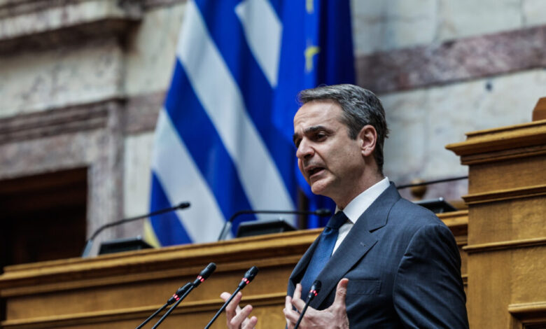 Μητσοτάκης-στην-ΚΟ-της-ΝΔ:-Είμαστε-το-κόμμα-των-πολλών,-μειώνουμε-τους-φόρους-για-4-εκατ.-πολίτες-–-Αιχμές-για-Τσίπρα-και-Ανδρουλάκη