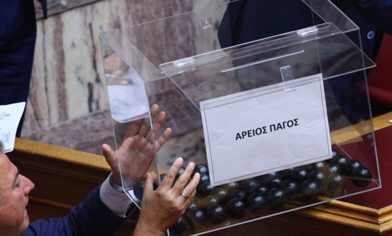 Τέμπη:-Κληρώθηκαν-τα-μέλη-του-Δικαστικού-Συμβουλίου-που-θα-εξετάσουν-την-εμπλοκή-του-Κώστα-Καραμανλή