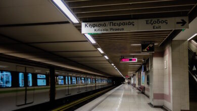 Μια-πλαστική-σακούλα-στον-κινητήρα-ακινητοποίησε-συρμό-του-μετρό-στο-Μοναστηράκι
