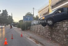 Λαμία:-Αυτοκίνητο-κρεμάστηκε-στο-κενό-–-«Αφηρημένος»-δήλωσε-ο-οδηγός