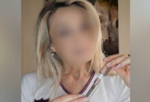 Δολοφονία-στη-Θεσσαλονίκη:-«Σφίγγα»-ο-50χρονος-για-τον-λόγο-που-σκότωσε-την-59χρονη-αδελφή-του-–-Το-σημείωμα-που-είχε-αφήσει-στην-πολυκατοικία