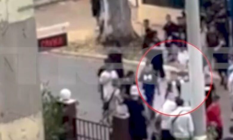 Ασπρόπυργος:-Βίντεο-ντοκουμέντο-από-τη-στιγμή-της-επίθεσης-σε-14χρονο-έξω-από-σχολείο