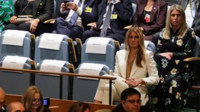 Όλοι-χειροκροτούν-τον-Τραμπ-εκτός-της-Μελάνια-–-viral-στιγμή-στον-ΟΗΕ
