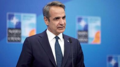 Από-τη-Νέα-Υόρκη,-ο-πρωθυπουργός-δείχνει-τη-μέριμνά-του-για-τα-ελληνόπουλα-και-τα-social-media