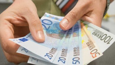 Η-ΕΚΤ-συνιστά-μετρητά-–-το-ψηφιακό-όραμα-Παπαστεργίου-«κολλάει»-στην-πρίζα