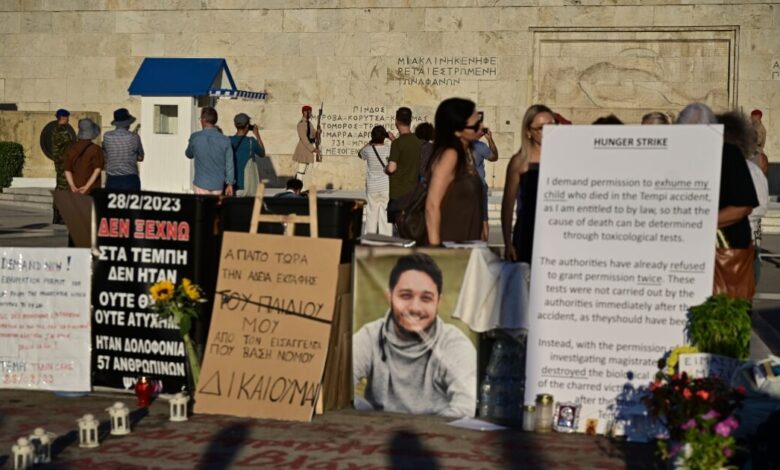Τέμπη:-Συμπληρωματικό-υπόμνημα-και-για-την-εκταφή-της-σορού-του-Ντένις-Ρούτσι-–-Συνεχίζει-την-απεργία-πείνας-ο-πατέρας-του