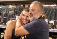 ΑΕΚ:-Η-αγκαλιά-του-Ηλιόπουλου-στον-mvp-Καλοσκάμη-και-η-όμορφη-κίνηση-του-Βίντα-στην-παρακάμερα-της-Ένωσης