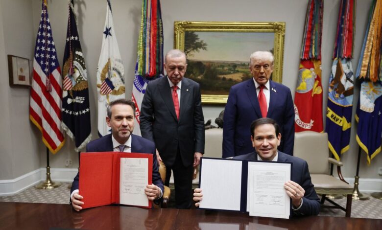 Υπογράφηκε-μνημόνιο-για-συνεργασία-στην-πυρηνική-ενέργεια-ΗΠΑ-Τουρκίας