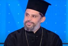 “Γολγοθάς”-για-tρικαλινό-ιερέα-–-αστυνομικό:-Περιμένει-10-μήνες-την-απόσπαση-για-να-δει-τα-ανήλικα-παιδιά-του
