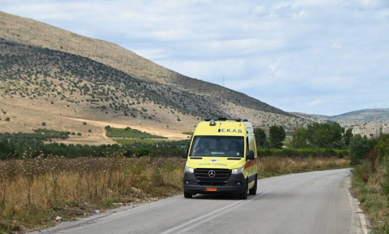 Σοβαρό-τροχαίο-στη-Βάρδα-Ηλείας:-16χρονος-δίνει-μάχη-για-τη-ζωή-του-μετά-από-σύγκρουση-δικύκλου-με-αυτοκίνητο