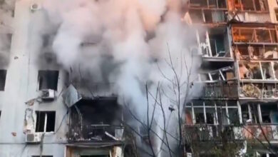 Ουκρανία:-Η-Ρωσία-εξαπέλυσε-«μια-από-τις-μεγαλύτερες-επιθέσεις-της-στο-Κίεβο»-–-Κάτοικοι-βρήκαν-καταφύγιο-στο-μετρό