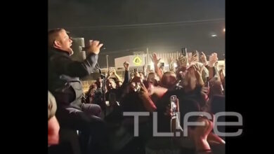 Ο-Βασίλης-Μπισμπίκης-τα-«έσπασε»-σε-κρητικό-γλέντι-πριν-τρακάρει-τα-οχήματα-στη-Φιλοθέη-–-Δείτε-βίντεο