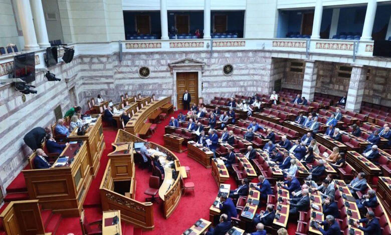 Πόθεν-έσχες-2024:-Τα-«φτωχαδάκια»-και-οι-«λεφτάδες»-της-Βουλής-–-Τα-υπόγεια,-τα-ρετιρέ-και-ο-Σαράκης-των-18,4-εκατομμυρίων-ευρώ
