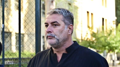 Βασίλης-Μπισμπίκης:-«Δεν-έχει-βρεθεί-καμία-κλήση-στο-100-για-το-τροχαίο-στη-Φιλοθέη»-λέει-η-Κωνσταντία-Δημογλίδου