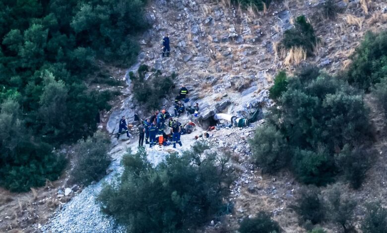 Λάρισα:-Αίσιο-τέλος-στο-θρίλερ-–-Απεγκλωβίστηκε-ζωντανός-ο-53χρονος-από-το-σπήλαιο