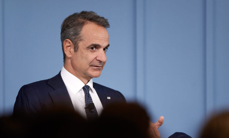 «Αγκάθια»-για-την-κυβέρνηση,-ακρίβεια,-Τέμπη,-ΟΠΕΚΕΠΕ-και-η-απεργία-πείνας-του-Πάνου-Ρούτσι