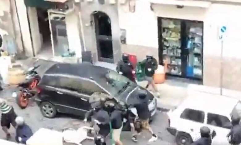 Νάπολι-–-Σπόρτινγκ-Λισαβόνας:-Καρεκλιές-και-άγριο-ξύλο-οπαδών-πριν-τον-αγώνα-του-champions-league