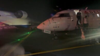 Νέα-Υόρκη:-Σύγκρουση-αεροσκαφών-της-delta-airlines-στο-αεροδρόμιο-laguardia-–-Το-φτερό-του-ενός-χτύπησε-το-πιλοτήριο-του-άλλου