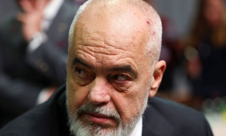 Ο-Έντι-Ράμα-και-οι-«περίεργες»-στιγμές-του:-Το-τρολάρισμα-στον-Τραμπ,-το-μαύρο-χιούμορ-για-τον-θάνατο-Πριγκόζιν-και-οι-υποκλίσεις-στη-Μελόνι