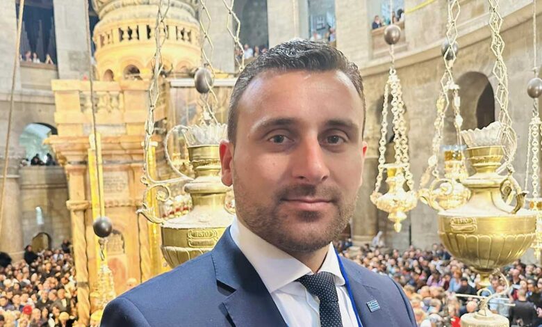 Όλα-για-την-καρέκλα;-Ο-Αβραμόπουλος-και-η-διάλυση-της-δυτικής-γραμμής