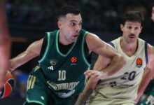 Παναθηναϊκός-–-Μπαρτσελόνα-96-103:-Δεν-έπαιξε-άμυνα-και-ηττήθηκε-στο-ΟΑΚΑ-παρά-την-υπερπροσπάθεια-Σλούκα-και-Χουάντσο