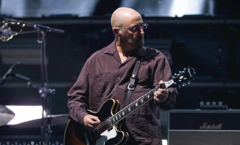 oasis:-Ο-κιθαρίστας-bonehead-διαγνώστηκε-με-καρκίνο-–-Συγκίνηση-στους-θαυμαστές
