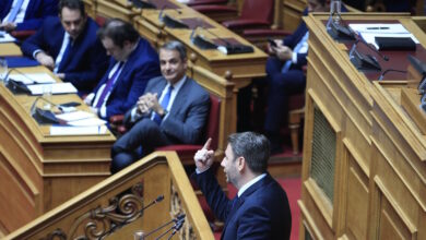 Μετωπική-ΝΔ-–-ΠΑΣΟΚ-για-τον-ΟΠΕΚΕΠΕ:-Το-κυβερνών-κόμμα-«καρφώνει»-στέλεχος-της-αξιωματικής-αντιπολίτευσης