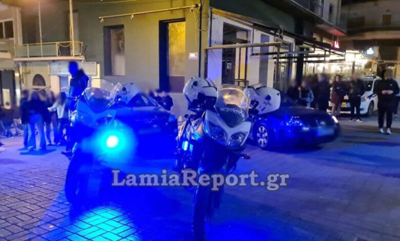 Λαμία:-Μαθήτριες-πιάστηκαν-μαλλί-με-μαλλί-–-Συμπλοκή-ανηλίκων-στη-μέση-του-δρόμου